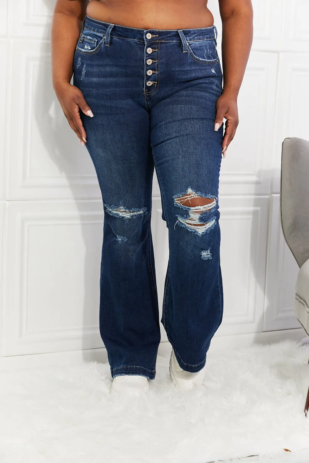 Kancan Full Size Reese Midrise Button Fly Flare Jeans [Online Exclusive]