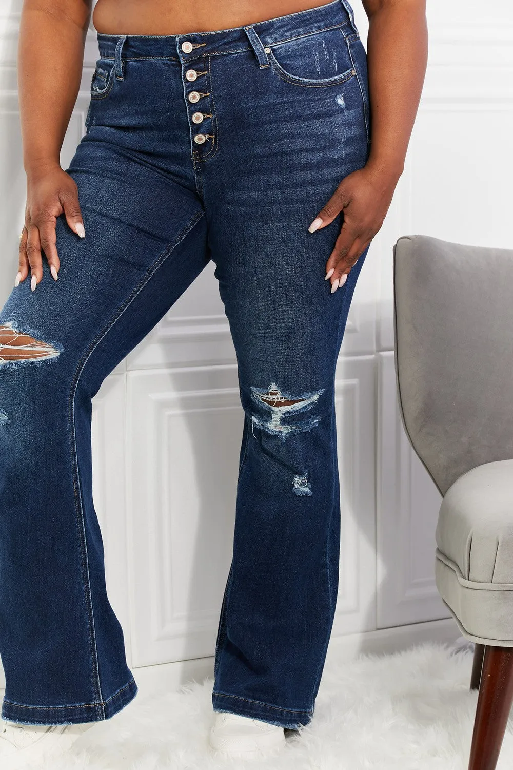 Kancan Full Size Reese Midrise Button Fly Flare Jeans [Online Exclusive]