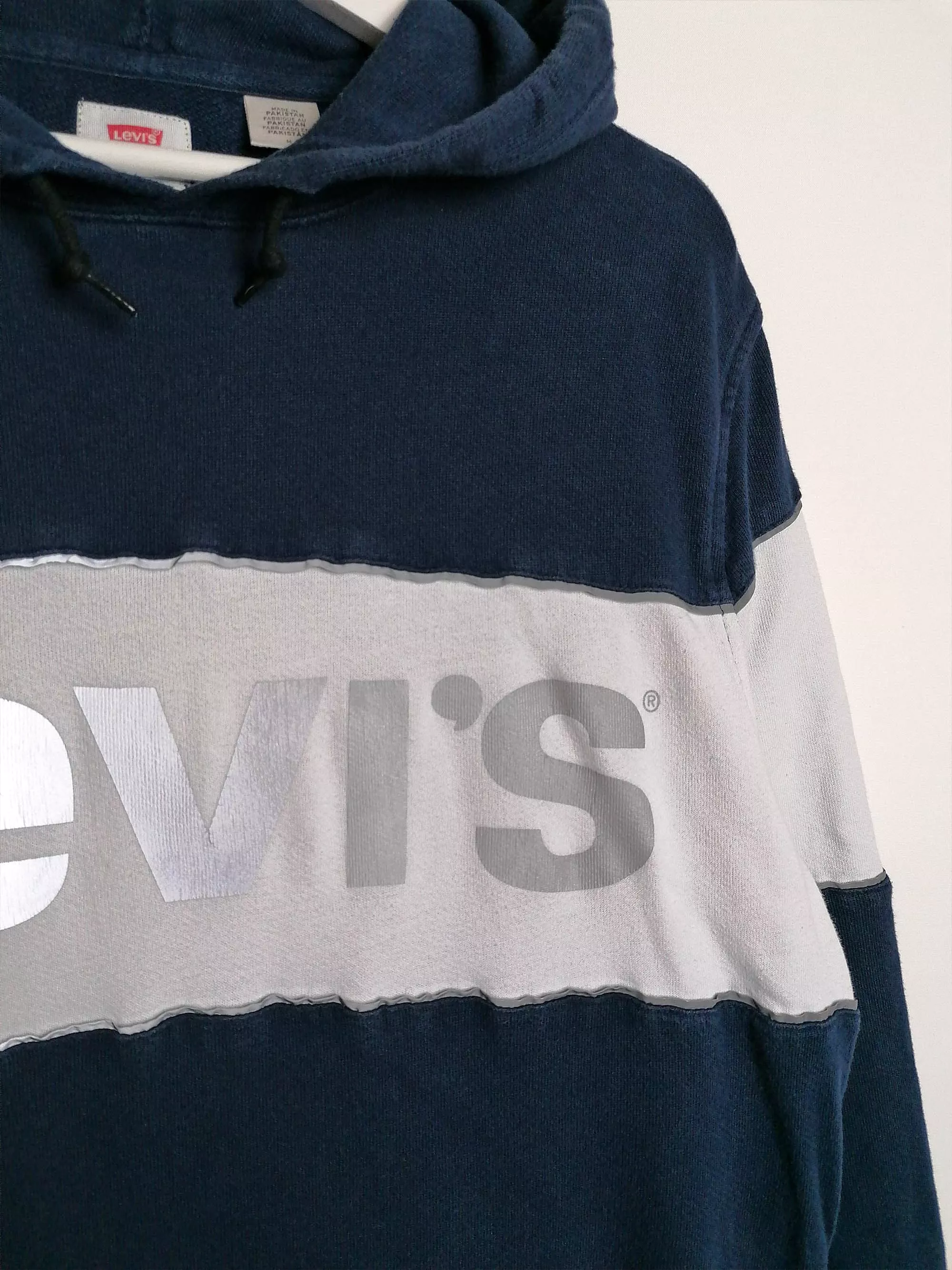 LEVI'S Hoodie Sweatshirt Reflective Logo - size M-L